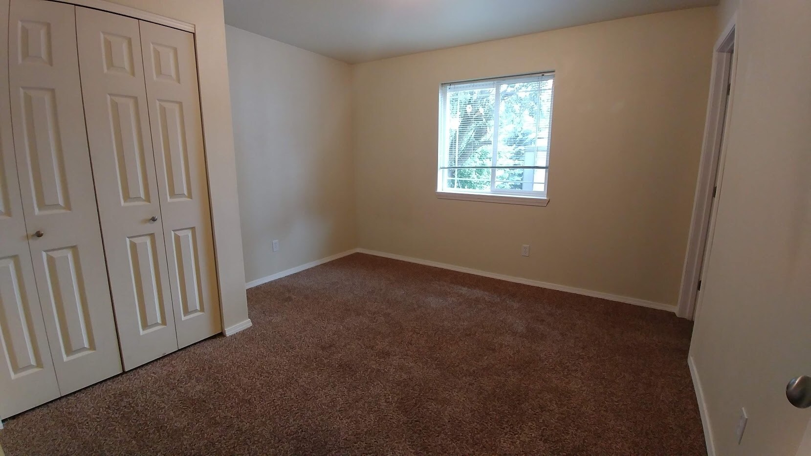 Building Photo - 530 SW Winter Cir