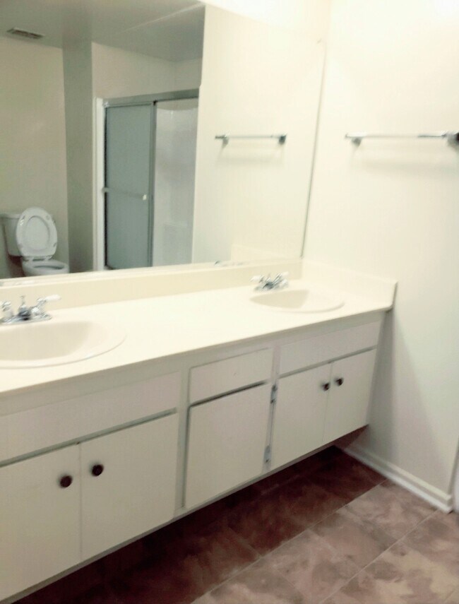 Master Bathroom - 6420 Balboa Blvd