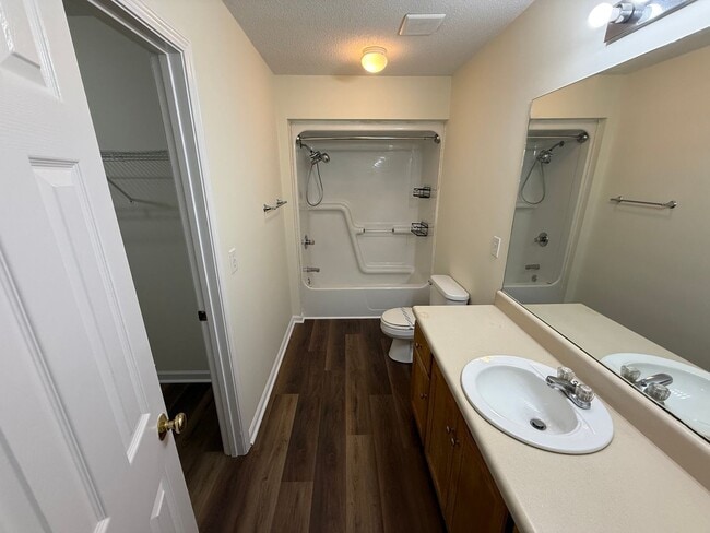 Building Photo - 6-4 Pintail Ct