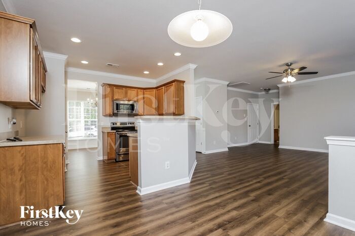 Building Photo - 4242 Glenmore Creek Dr