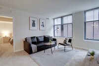 Building Photo - 550 14th St S