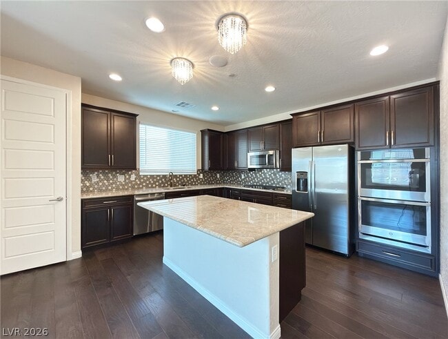 Building Photo - 141 Neverland Ave