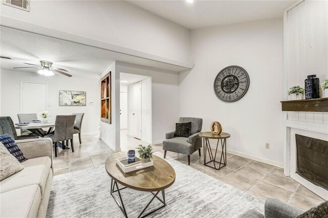 Building Photo - 10326 Bridgeland Ln