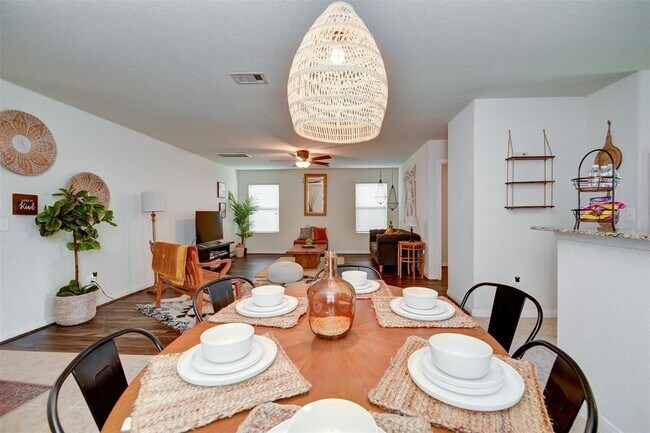 Building Photo - 6807 Alum Rock Ln