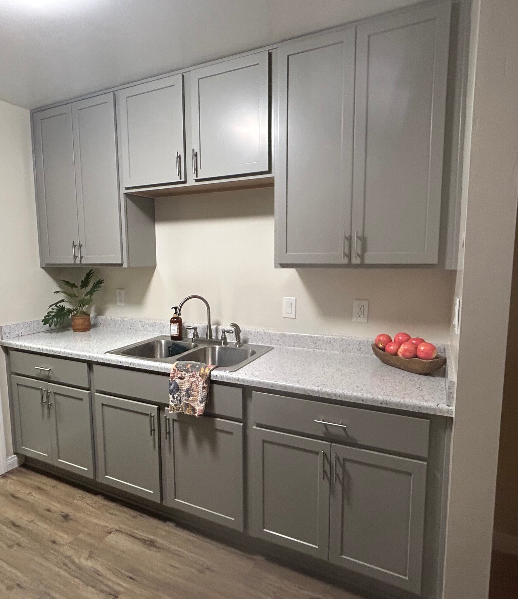 Building Photo - 5525 Bolivar St