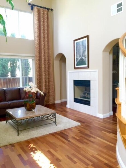 Building Photo - 3287 Ruffino Ln