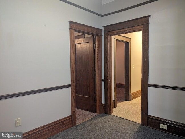 Building Photo - 233 E Pitt St