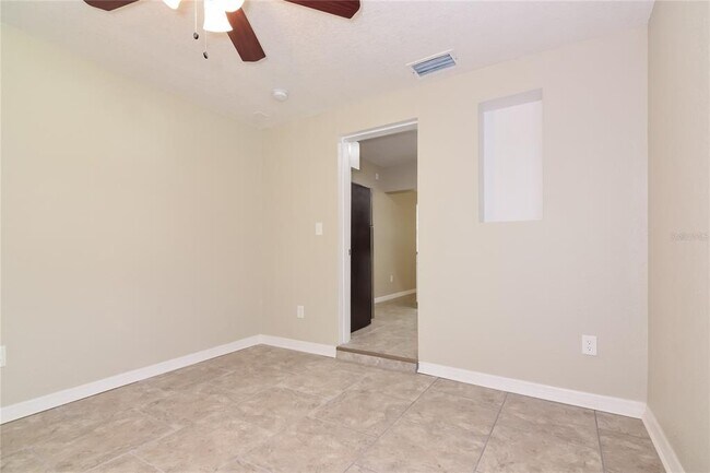 Building Photo - 3409 W Paxton Ave