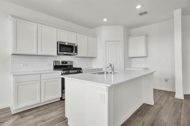 Building Photo - 8700 Whistling Duck Dr
