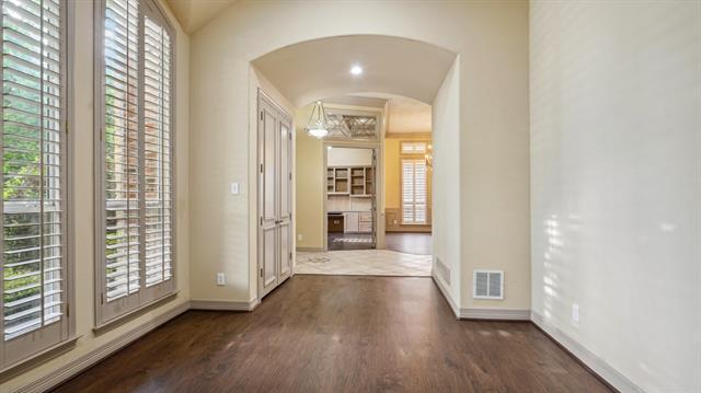 Building Photo - 104 Stonehaven Ct