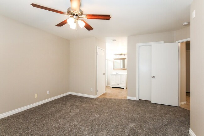 Building Photo - 5439 Coleman St