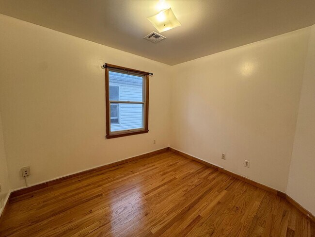 Building Photo - 162 W 53rd St
