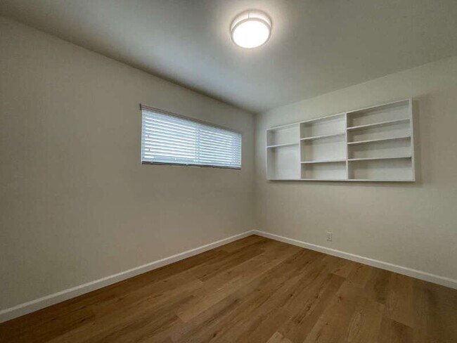 Building Photo - 2050 McNab Ave