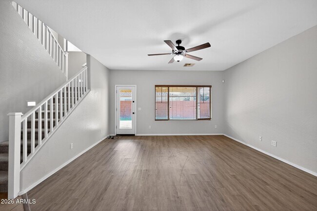 Building Photo - 939 E Sourwood Dr