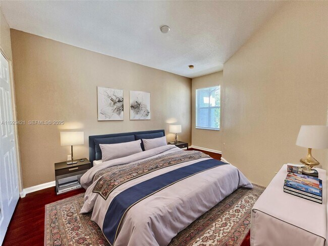 Building Photo - 8208 SW 29th St