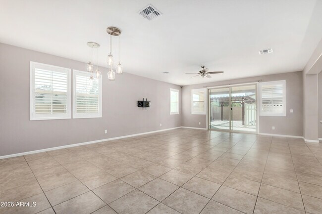 Building Photo - 1527 W Windhaven Ave