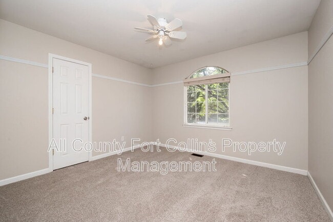 Building Photo - 224 Whitney Bay
