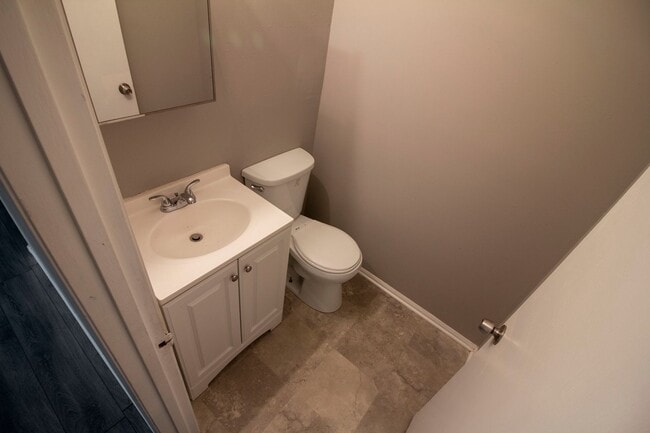 Building Photo - 4346 Swan Ave