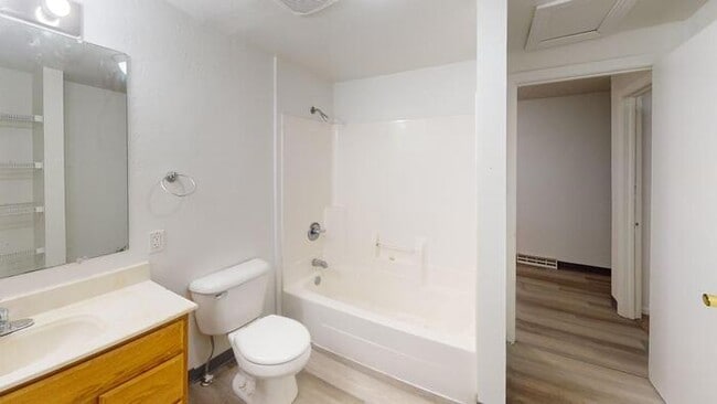 Building Photo - 630 3rd Ave SE