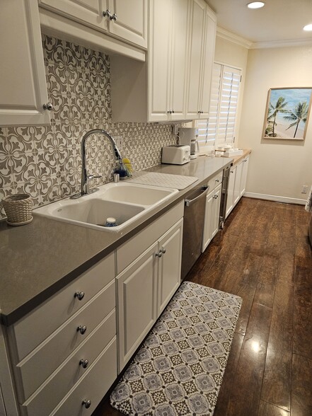 Galley Kitchen (Left) - 222 7th St