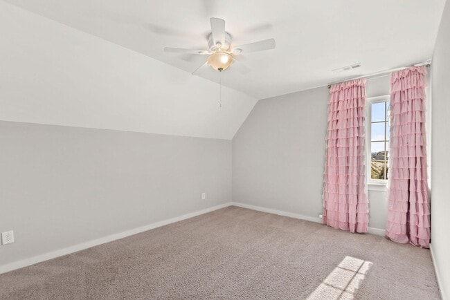 Building Photo - Former Model Home in the highly coveted Jackson Hills subdivision!