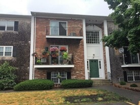 Building Photo - 4 Chapel Hill Dr