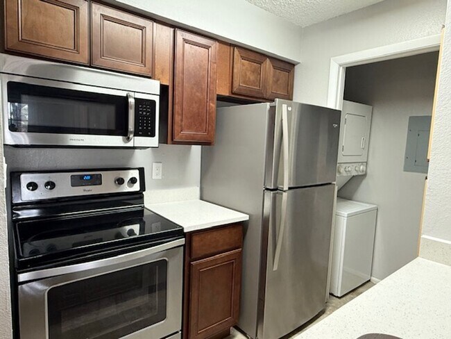 Building Photo - 208 Afton Square