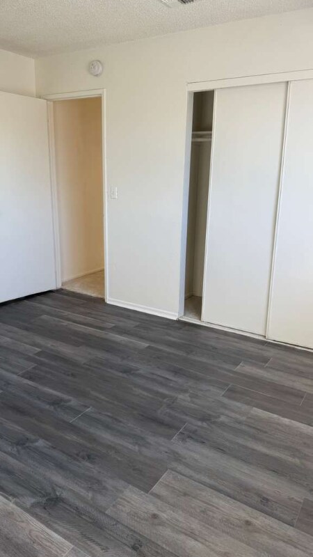 Building Photo - 44133 Beech Ave