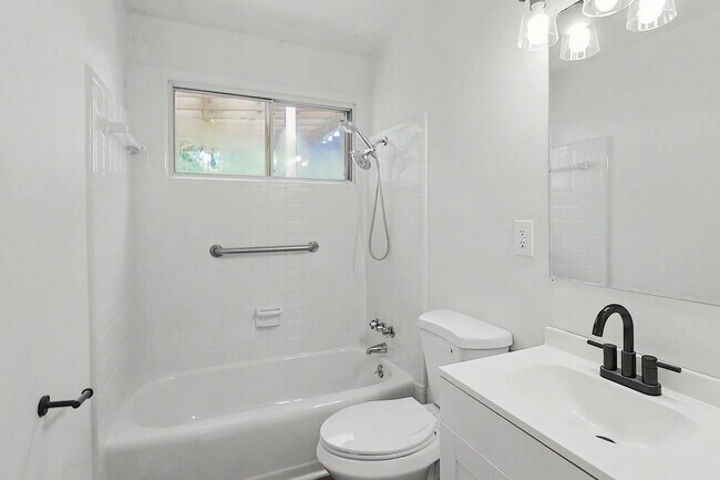 Building Photo - Updated 3-Bedroom Ranch with Modern Finishes & Timeless Charm