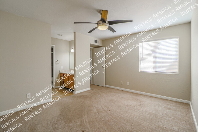 Building Photo - Lovely 2 bedroom condo in Chandler!