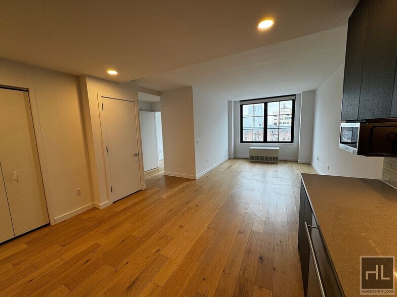Building Photo - NORTHERN BOULEVARD