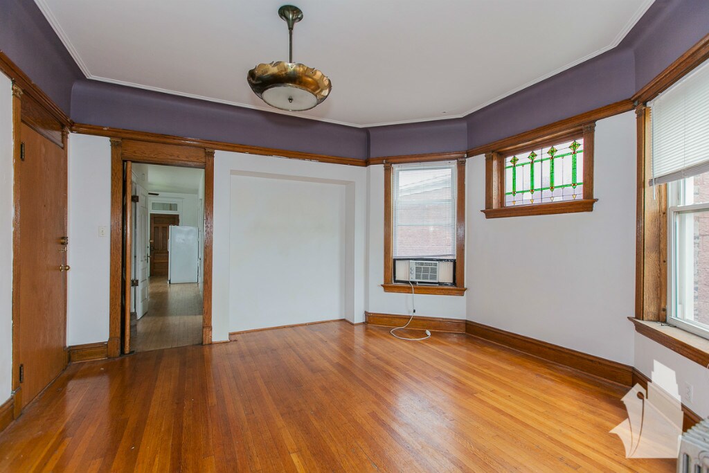 Building Photo - 1210 W Addison St