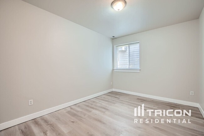 Building Photo - 14716 69th Ave Ct E