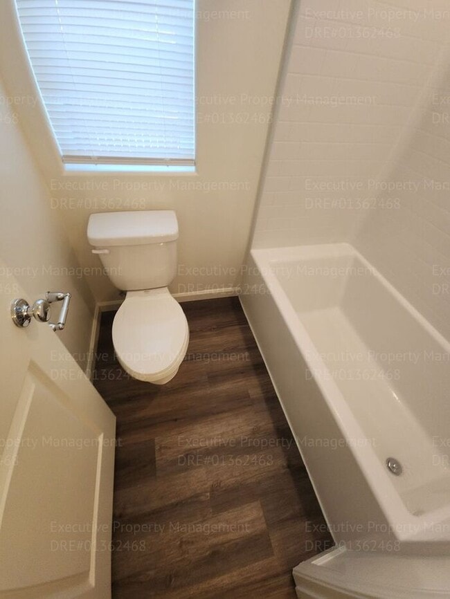 Building Photo - Newly constructed 4 bedroom/ 3 bathroom co...