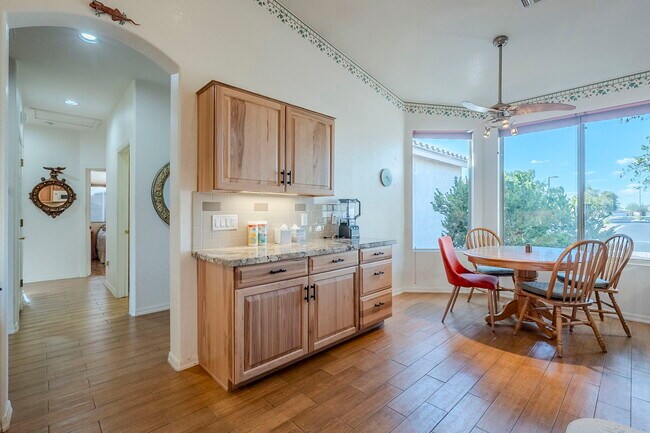 Building Photo - 4269 E Cassia Ln