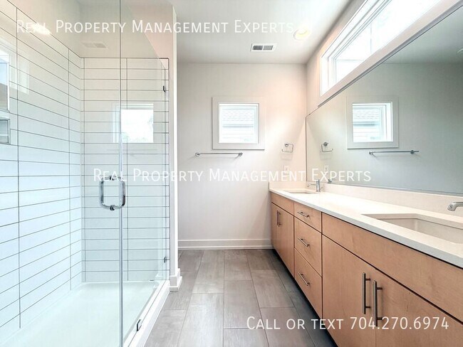 Building Photo - 4115 Merlane Dr