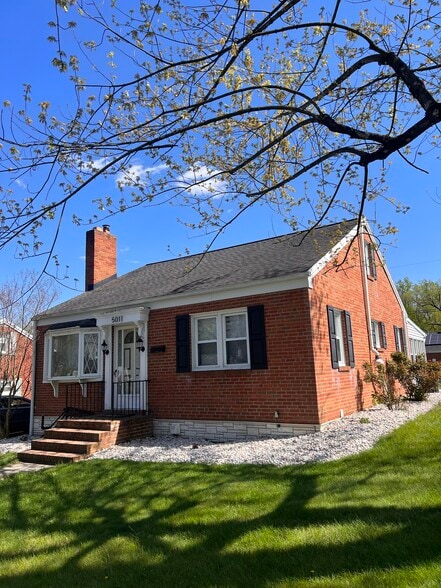 Primary Photo - 5011 Colorado Ave
