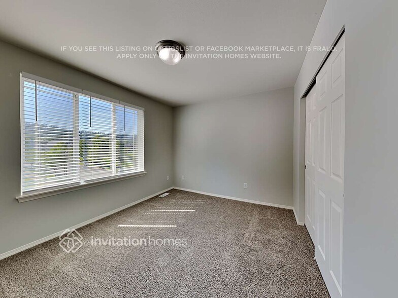 Building Photo - 301 Hawk Ave SW
