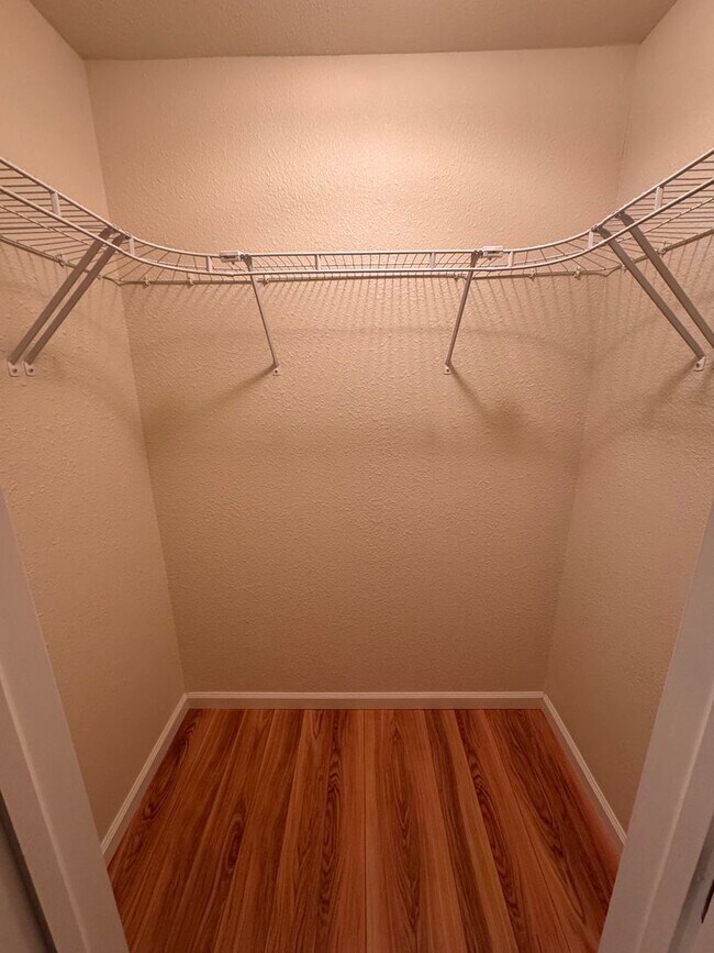 Building Photo - 4759 Logan Arms Dr