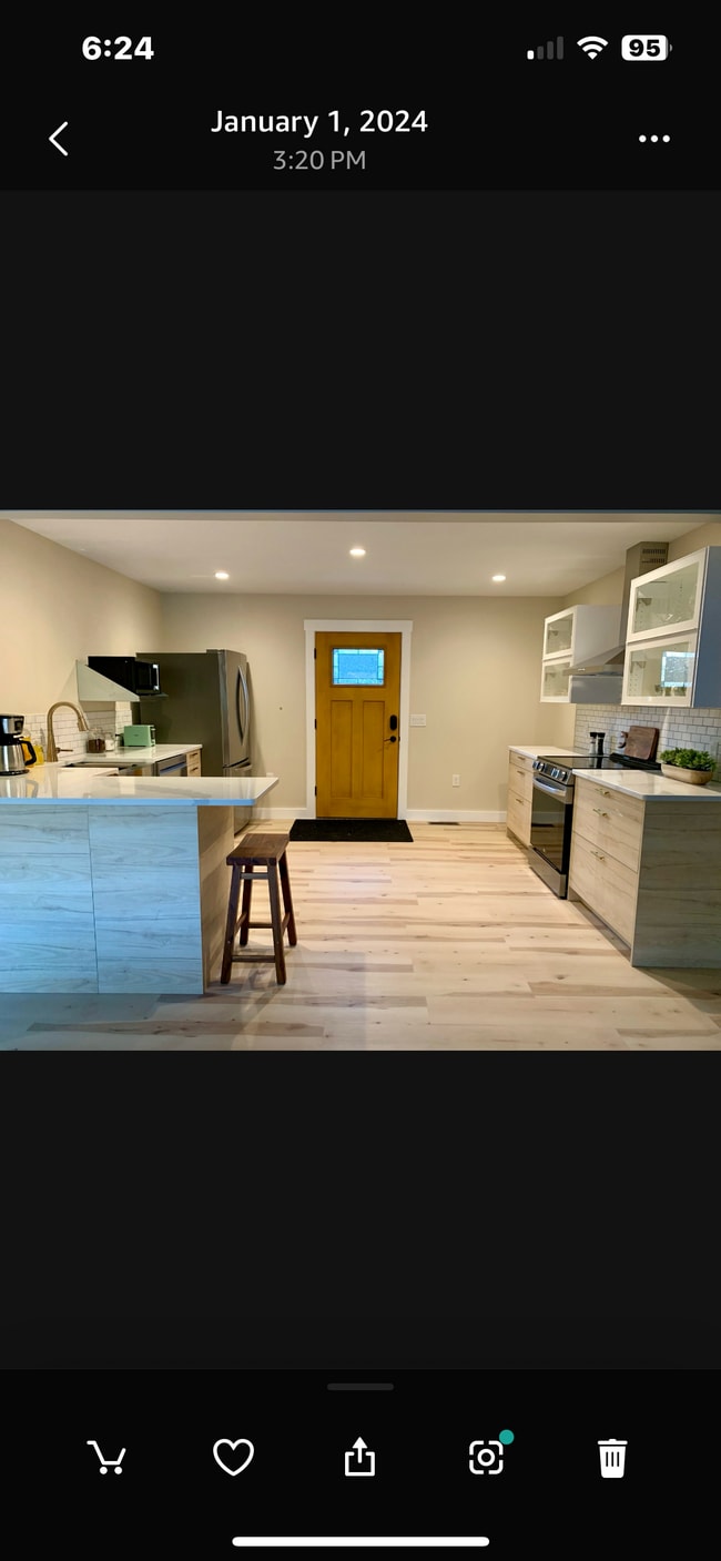 Building Photo - 249 New Hampshire Rte 103