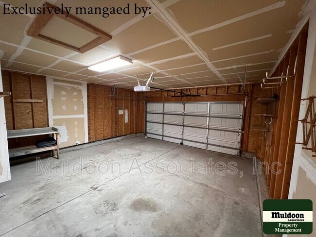 Building Photo - 5807 Poudre Way