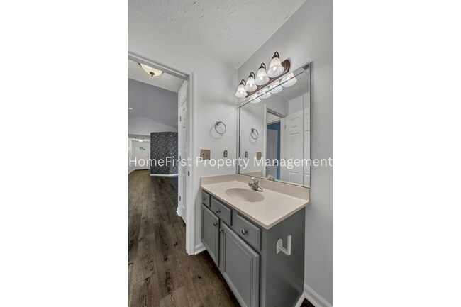 Building Photo - 1201 Red Stone Dr