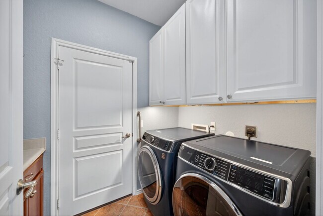 Building Photo - 4054 Deep River