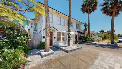 Building Photo - Presenting a meticulously renovated and fu...