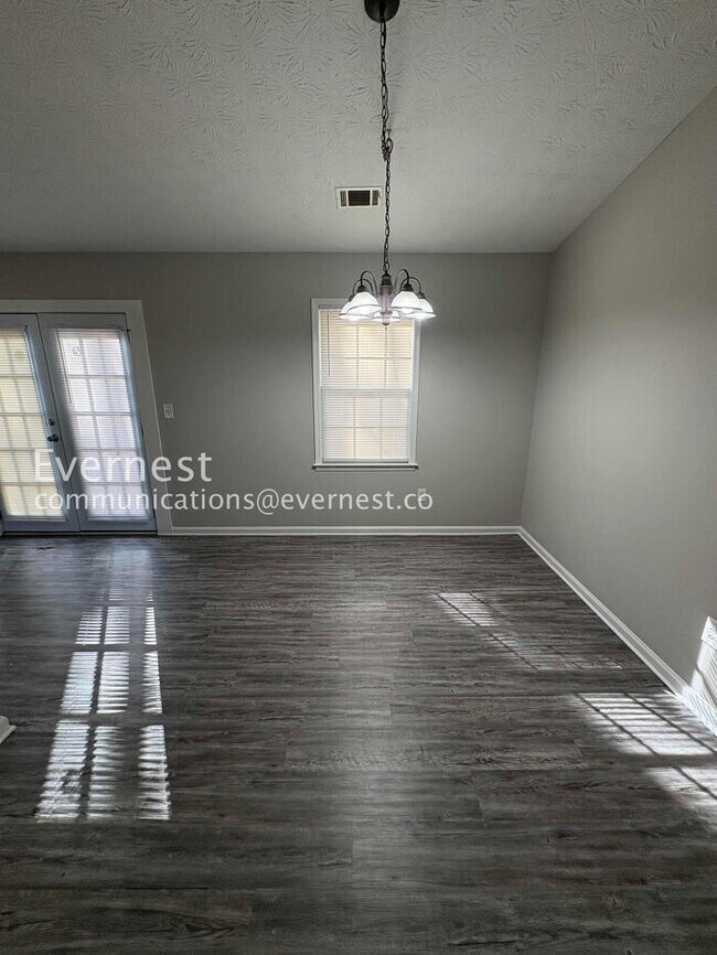 Building Photo - 130 Summerfield Dr