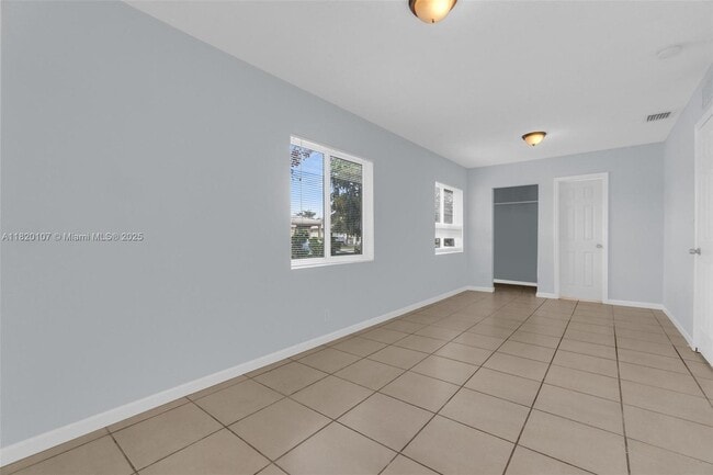 Building Photo - 1430 NW 27th Ave