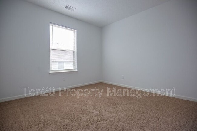 Building Photo - 734 Williams Ave