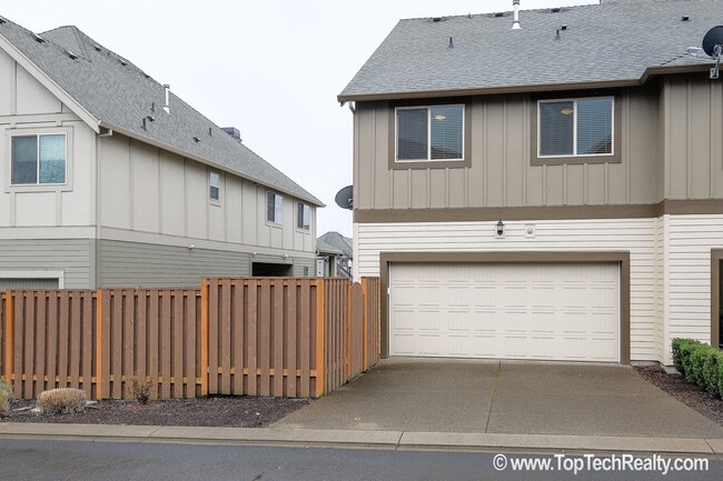 Building Photo - Lovely Duplex-Style Townhome | Bethany | Arbor Oaks Neighborhood | Amazing Schools | INTERNET INC...