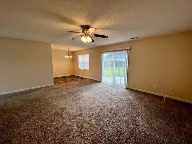 Building Photo - Available Now! 3 Bed, 2 Bath Ranch in the ...