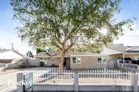 Building Photo - 5015 N 20th Ave